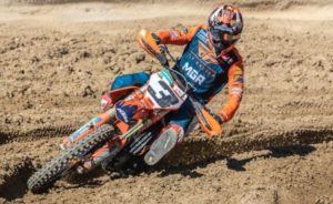 MXGP: Iker Larrañaga fracturou vértebra em Matterley Basin thumbnail