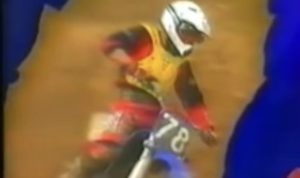 Vídeo CN Motocross: O dia em que Nuno Domingos quebrou a invencibilidade de Joaquim Rodrigues thumbnail