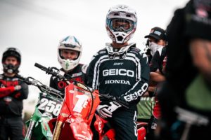 AMA Supercross, SLC1, 250 Este: Sexton e McElrath vencem meias-finais thumbnail