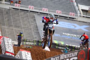 Vídeo AMA Supercross, SLC1: Roczen e McElrath os mais rápidos nos treinos cronometrados thumbnail