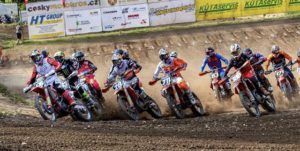 Vídeo Motocross: As imagens de Vialle, Hofer e Geerts em Dalecin thumbnail