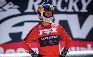 AMA Motocross: Ken Roczen fora do campeonato thumbnail