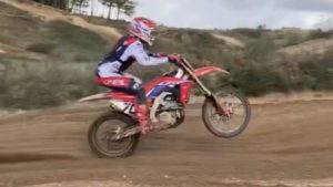 Vídeo Motocross: As primeiras imagens de Ruben Fernández na Honda thumbnail