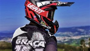 CN Motocross: Diogo Graça procura equipa para alinhar em 2021 thumbnail