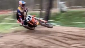 Vídeo MXGP: Jeffrey Herlings já treina de moto thumbnail