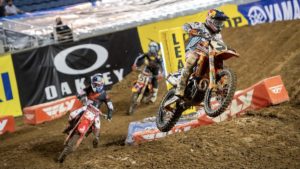 Vídeo AMA Supercross 450: O resumo de Orlando 1 thumbnail