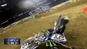 Vídeo AMA SX 450, Indianapolis 3: Stewart aterra curto no maior salto do circuito! thumbnail