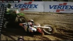 Vídeo Motocross Itália: A queda de Jorge Prado em Mantova thumbnail