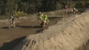 Vídeo CN Motocross, Fernão Joanes: O toque entre Alberto e Notario! thumbnail