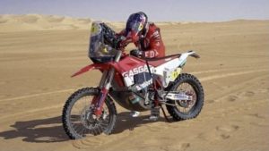 Daniel Sanders, Abu Dhabi Desert Challenge: “Fiquei sem gasolina a 2 km do fim” thumbnail